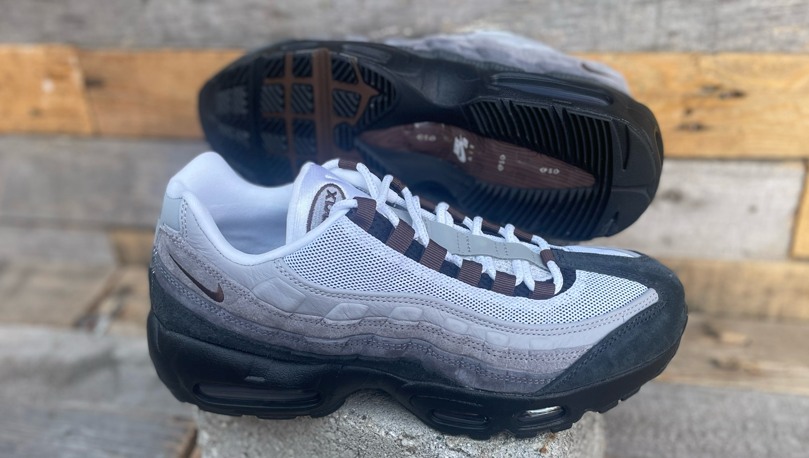 Nike Air Max 95 Obsidian Grey - Venue Skateboards Nike Air Max 95 Obsidian Grey - Venue Skateboards