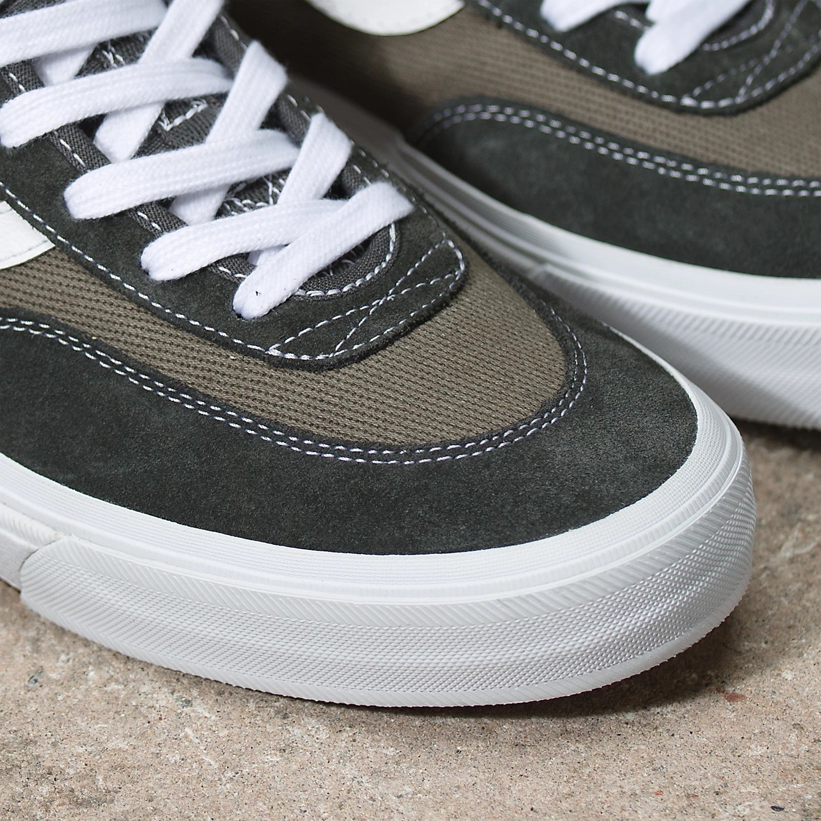 Vans Crockett High Twill Grape Leaf Venue Skateboards